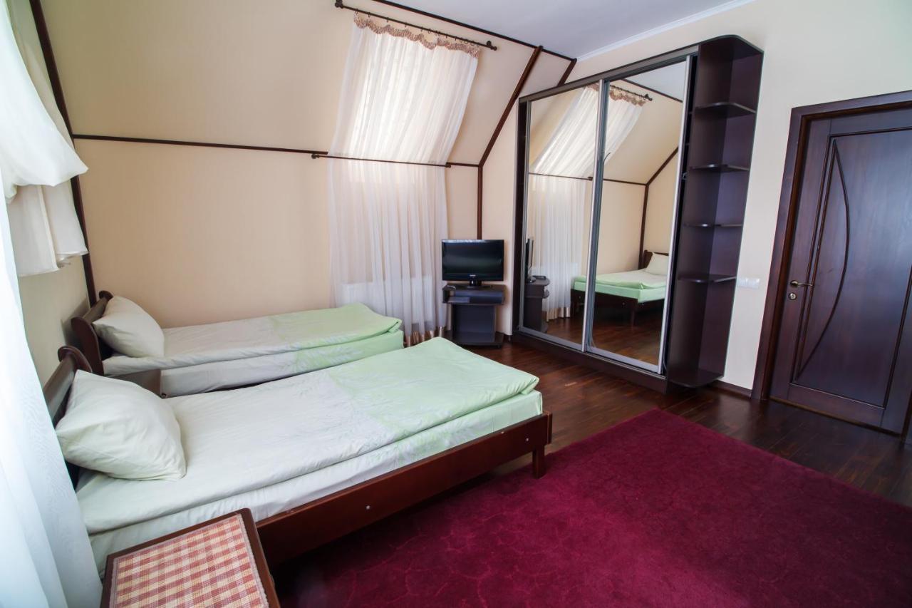 Hotel On Khmelnytskogo 8 Kharkov Luaran gambar