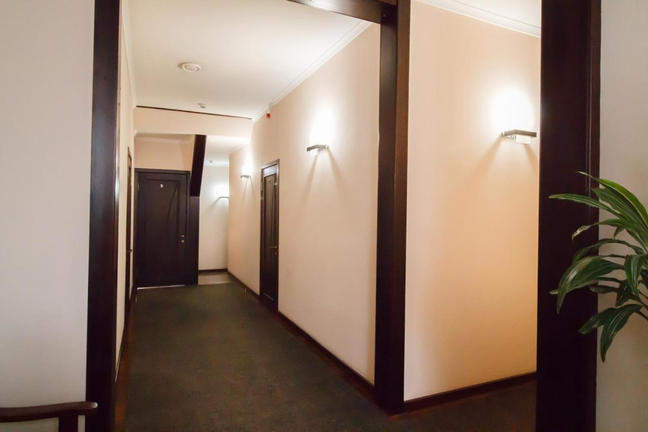 Hotel On Khmelnytskogo 8 Kharkov Luaran gambar