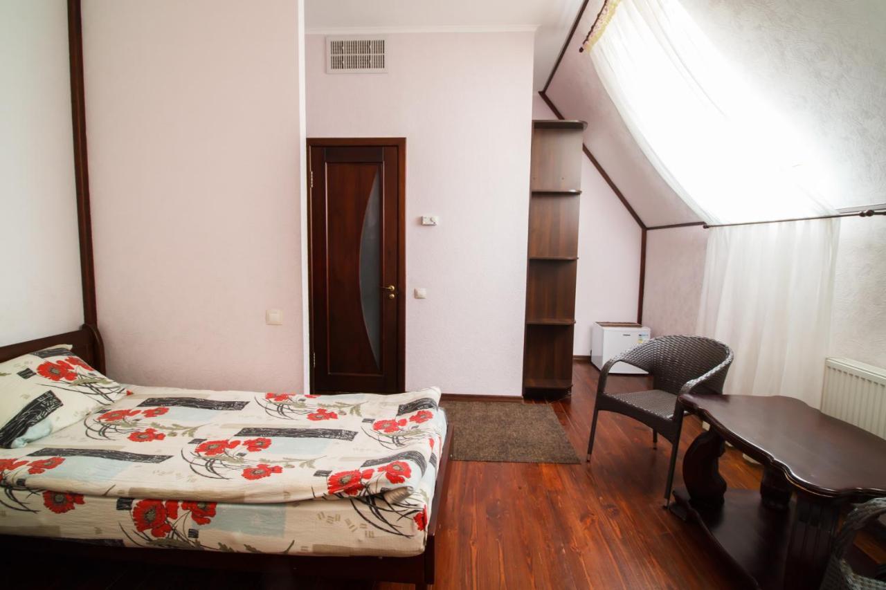 Hotel On Khmelnytskogo 8 Kharkov Luaran gambar